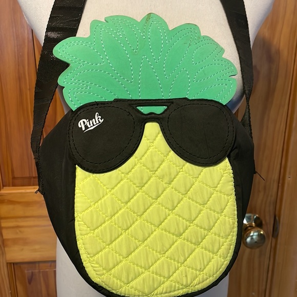 Pink pineapple 🍍 bag - Picture 3 of 5